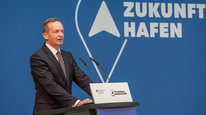 Volker Wissing auf der Bühne zur Hafenstrategie Volker Wissing auf der Bühne zur Hafenstrategie